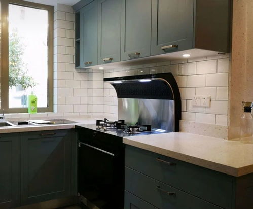 廚房安裝了油煙機(jī),油煙也很多 現(xiàn)在都流行用集成灶,又沒(méi)噪音